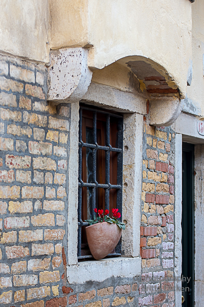 VENEDIG – TüREN, TORE, FENSTER – * ON TOUR