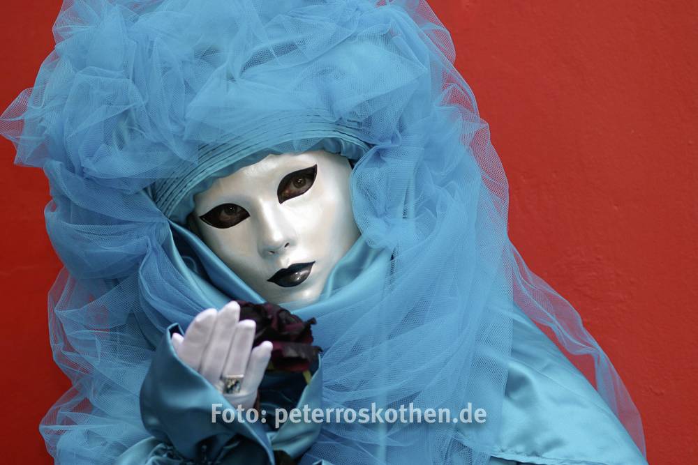 Masken Burano 040217 1148 Maske auf Burano