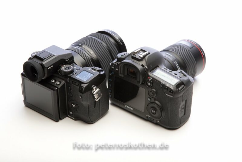 Größenvergleich spiegelloses Mittelformat versus Spiegelreflex Kleinbild Größenvergleich spiegelloses Mittelformat versus Spiegelreflex Kleinbild