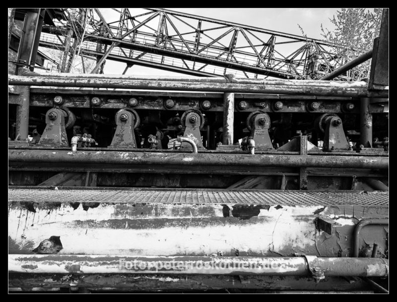 Laufsteeg - LaPaDu Schwarzweiß - Peter Roskothen