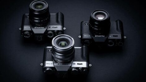Die neue Fujifilm X-T30 in drei Farben, Silber, Anthrazit und schwarz