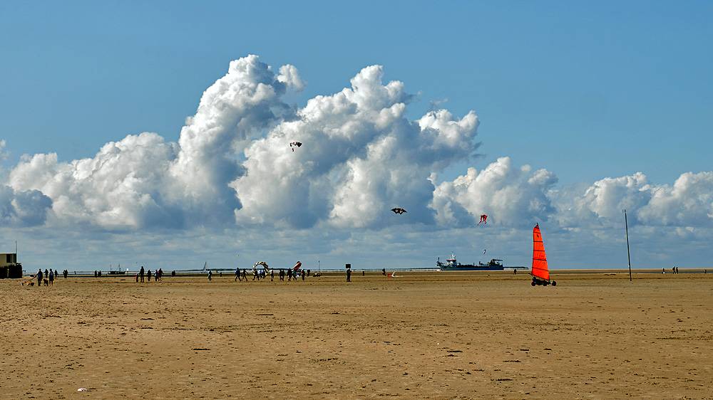 wolken-auf-borkum-20190909-holzborn-8145kl