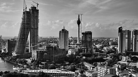 (1) Colombo, Stadtansicht - Sri Lanka im Aufruhr