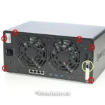Am Synology NAS werden diese sechs Schrauben (rot) geöffnet. Nach dem Upgrade steht rechts (gelb) das 10 GBit Ethernet zur Verfügung.