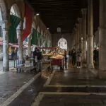 RIALTO MARKT IN VENEDIG – * ON TOUR