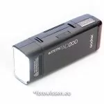 Godox AD200 mit Systemblitzkopf (einer von zwei wechselbaren Köpfen)