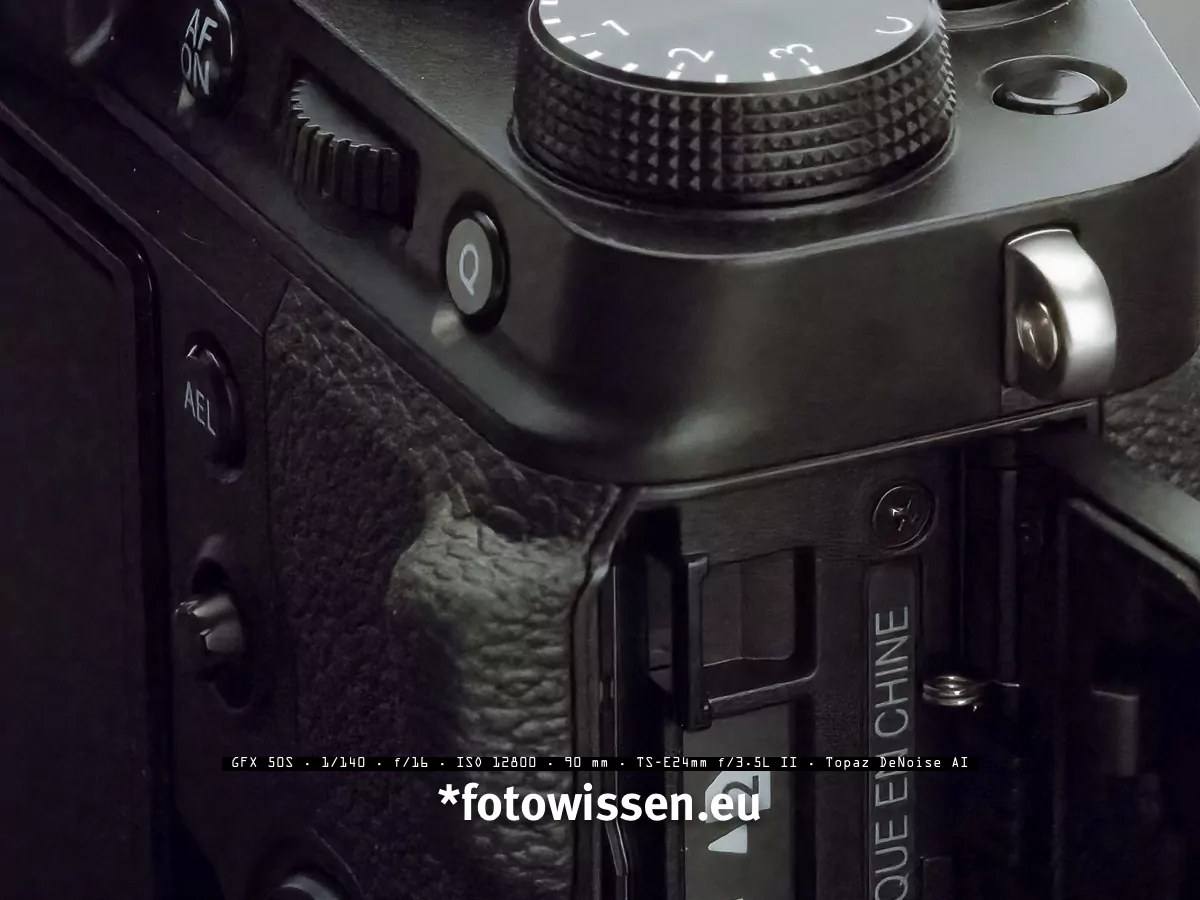 Fujifilm GFX 50S ISO 12.800 - Rauschen entfernt mit Topaz DeNoise AI Ausschnitt