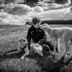 Meine Frau Carina mit Hund Sunny und Schaf Anouschka - Foto: Ingrid Röhrner