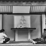 (7) Ayu Piyasa Resort, Morgengebet - Sri Lanka im Aufruhr